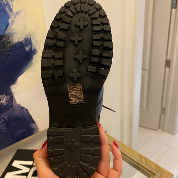 Fendi boots - Picture 2 of 3